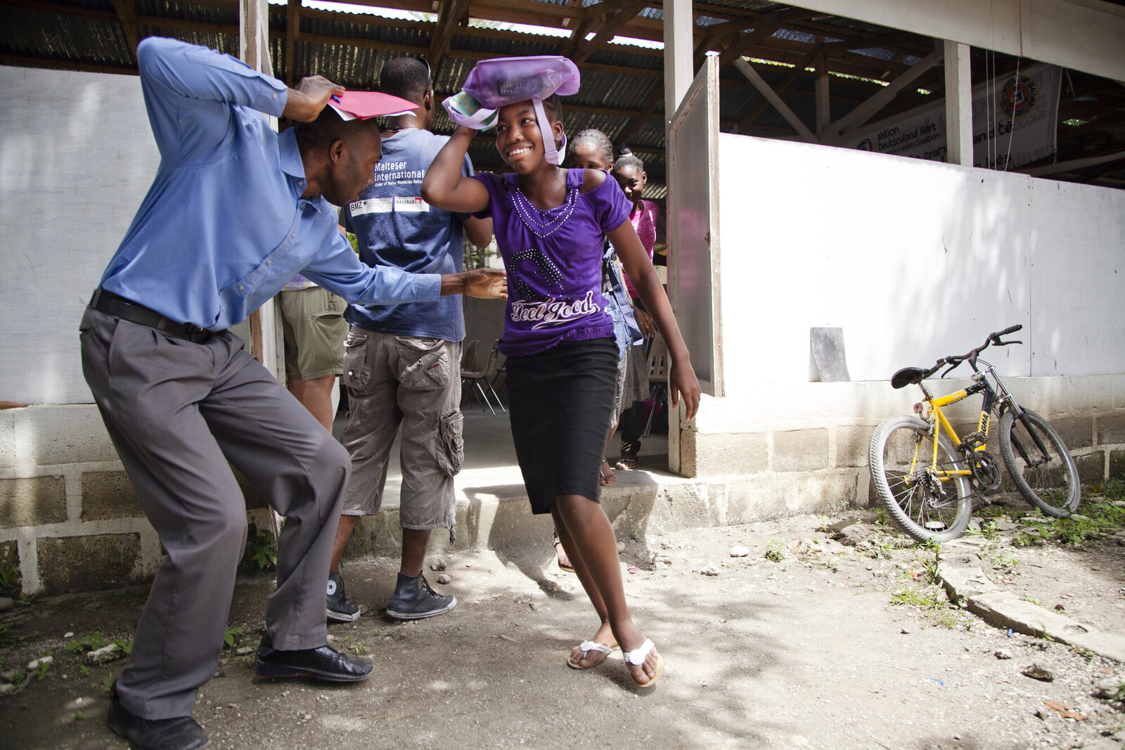 Schüler bei einer Übung zur Katastrophenvorsorge in Haiti